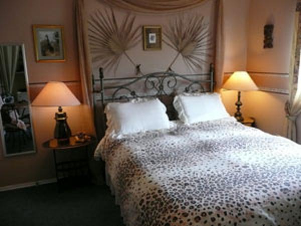 Hemingway'S By The Sea Bed & Breakfast วิกตอเรีย ภายนอก รูปภาพ