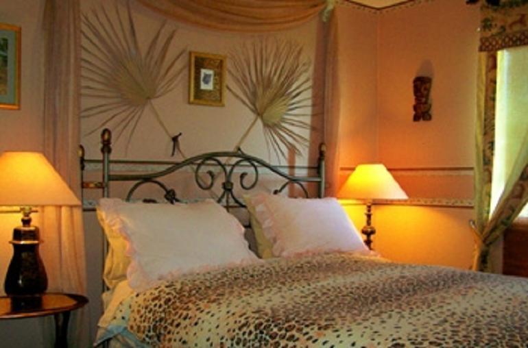 Hemingway'S By The Sea Bed & Breakfast วิกตอเรีย ภายนอก รูปภาพ